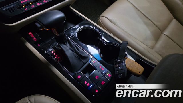 Kia Carnival Gasoline 9-Seater Noblesse Special 2019 — фото 9