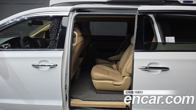 Kia Carnival Gasoline 9-Seater Noblesse Special 2019 — фото 12