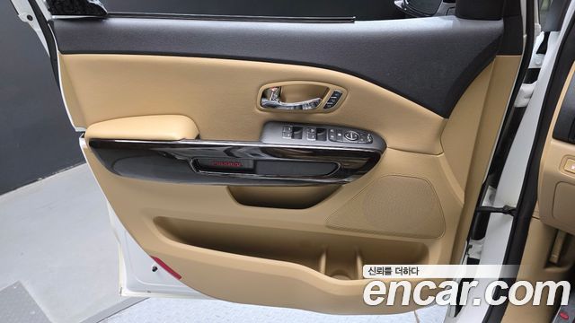 Kia Carnival Gasoline 9-Seater Noblesse Special 2019 — фото 25
