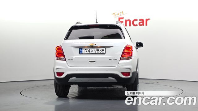 Chevrolet Trax 1.4 Premier 2020 — фото 4