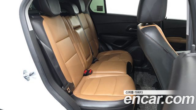 Chevrolet Trax 1.4 Premier 2020 — фото 12