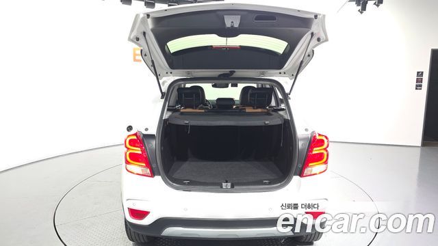 Chevrolet Trax 1.4 Premier 2020 — фото 20