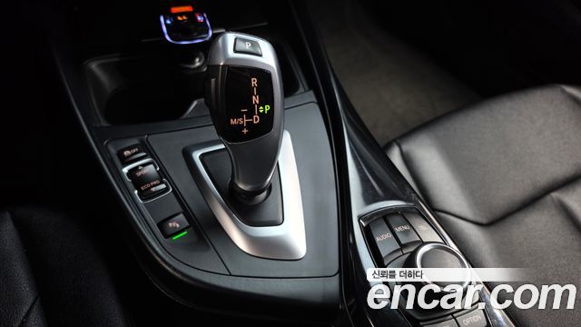 BMW 1 Series (F20) 118d Urban Pack1 5Dr 2014 — фото 9