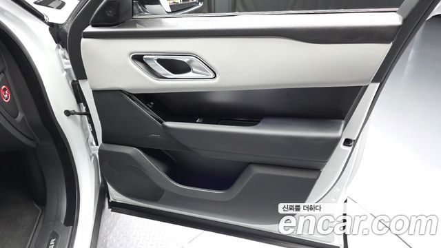 Land Rover Range Rover Velar 2.0 P250 Dynamic SE 2026 — фото 24