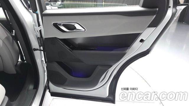 Land Rover Range Rover Velar 2.0 P250 Dynamic SE 2026 — фото 25