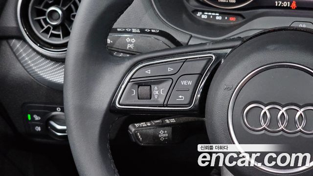 Audi Q2 35 TDI Premium 2023 — фото 16