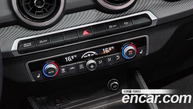 Audi Q2 35 TDI Premium 2023 — фото 31