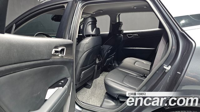 Kia Sportage (V) Gasoline 1.6 Turbo 2WD Signature 2022 — фото 11