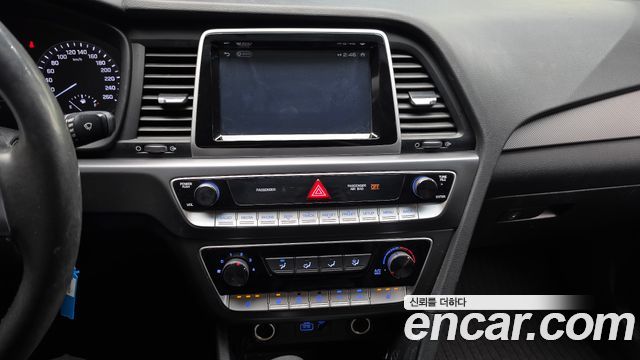 Hyundai Sonata New Rise LPI Style 2018 — фото 13