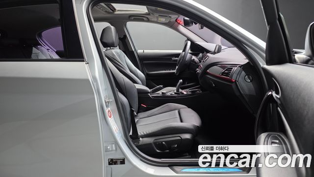 BMW 1 Series (F20) 118d Sport 5Door 2015 — фото 11