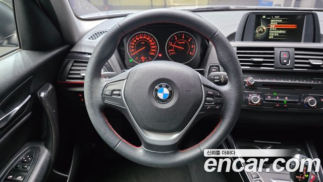 BMW 1 Series (F20) 118d Sport 5Door 2015 — фото 13