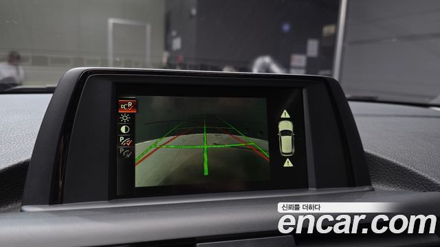 BMW 1 Series (F20) 118d Sport 5Door 2015 — фото 14
