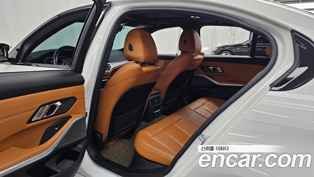 BMW 3 Series (G20) 330i xDrive M Sport 2019 — фото 12