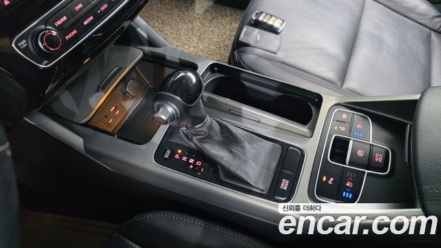 Kia K7 Hybrid 700h Prestige 2016 — фото 9