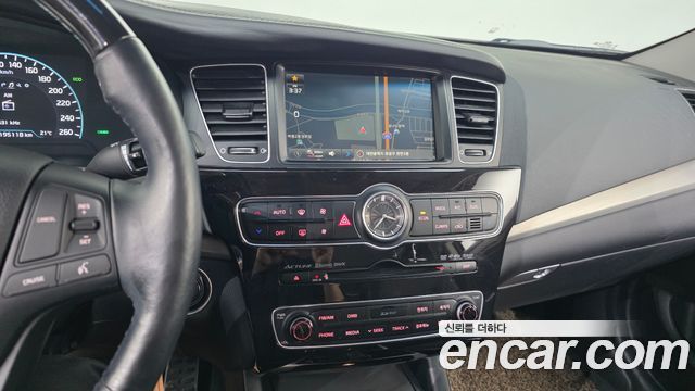 Kia K7 Hybrid 700h Prestige 2016 — фото 17