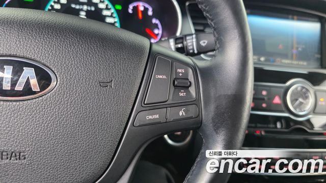 Kia K7 Hybrid 700h Prestige 2016 — фото 21