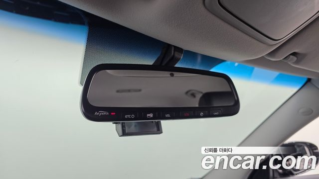 Kia K7 Hybrid 700h Prestige 2016 — фото 24