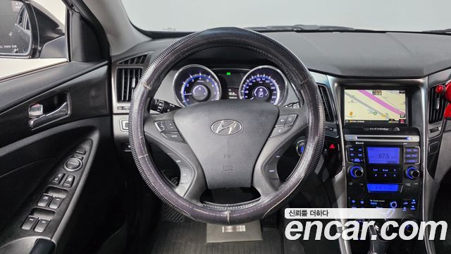 Hyundai Sonata (YF) LPI Luxury(Handicapped) 2012 — фото 13