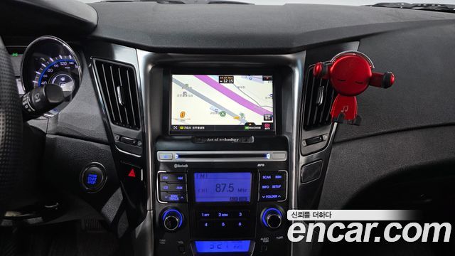 Hyundai Sonata (YF) LPI Luxury(Handicapped) 2012 — фото 16