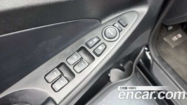 Hyundai Sonata (YF) LPI Luxury(Handicapped) 2012 — фото 18