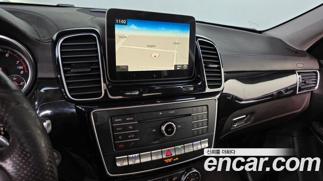 Mercedes-Benz GLS-Class (X166) GLS500 4MATIC 2017 — фото 15