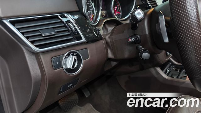 Mercedes-Benz GLS-Class (X166) GLS500 4MATIC 2017 — фото 18