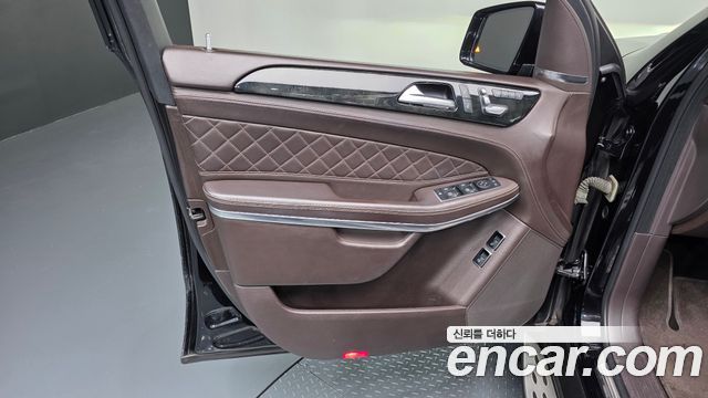 Mercedes-Benz GLS-Class (X166) GLS500 4MATIC 2017 — фото 24