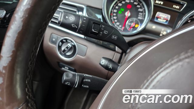 Mercedes-Benz GLS-Class (X166) GLS500 4MATIC 2017 — фото 27