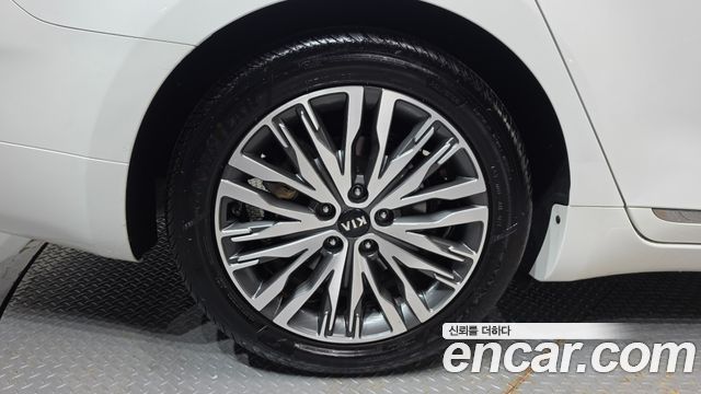 Kia K7 Premier 3.0 LPI Noblesse 2020 — фото 5