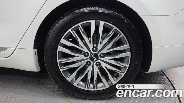 Kia K7 Premier 3.0 LPI Noblesse 2020 — фото 21