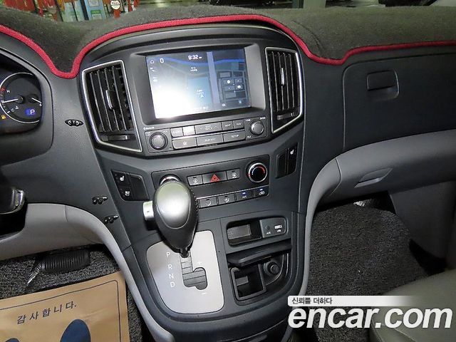 Hyundai Grand Starex Van 5-Seater Modern 2019 — фото 15