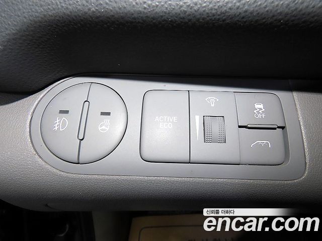 Hyundai Grand Starex Van 5-Seater Modern 2019 — фото 17