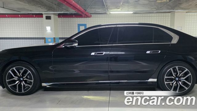 BMW i7 (G70) eDrive 50 M Sport 2026 — фото 7