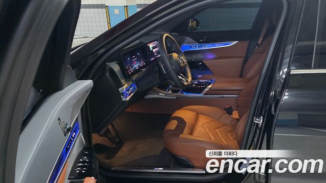 BMW i7 (G70) eDrive 50 M Sport 2026 — фото 8