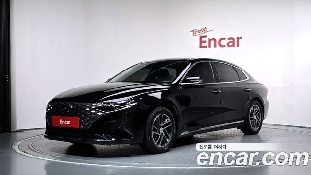 Hyundai Grandeur (IG) 3.0 LPi Rent Car Modern