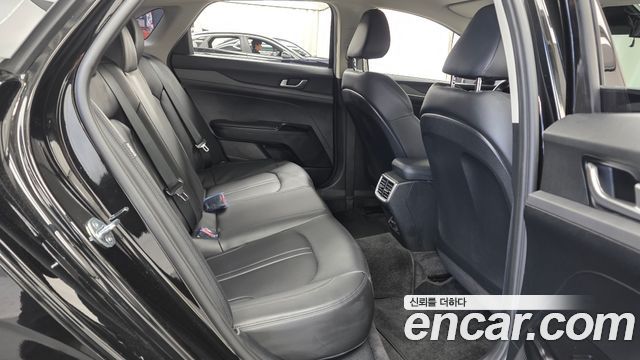 Kia K5 (III) 2.0 Trendy 2023 — фото 11