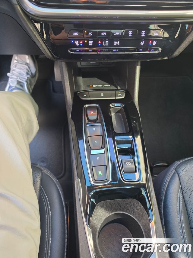 Chevrolet Bolt EUV Premier 2022 — фото 21