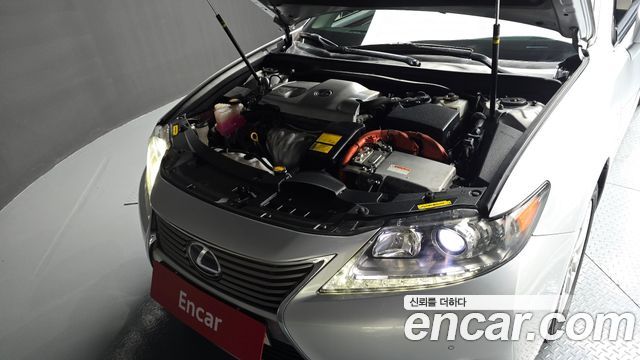 Lexus ES300h Executive XV60 2014 — фото 6