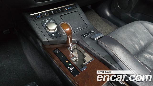 Lexus ES300h Executive XV60 2014 — фото 9