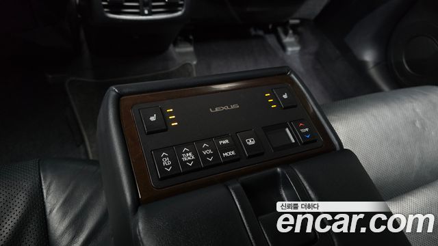 Lexus ES300h Executive XV60 2014 — фото 22