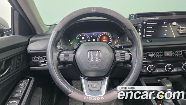 Honda Accord (XI) 2.0 Hybrid Touring 2024 — фото 17