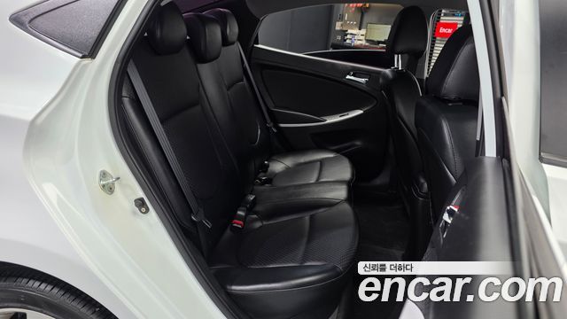 Hyundai Accent (New) 1.6 GDI Top 2012 — фото 12