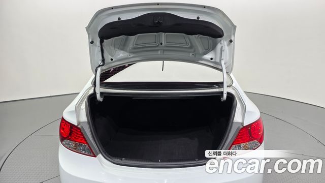 Hyundai Accent (New) 1.6 GDI Top 2012 — фото 20