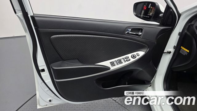 Hyundai Accent (New) 1.6 GDI Top 2012 — фото 24