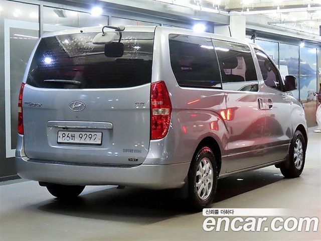 Hyundai Grand Starex 5-Seater VAN CVX Luxury 2012 — фото 2