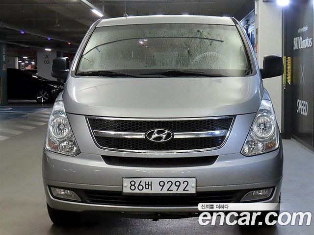 Hyundai Grand Starex 5-Seater VAN CVX Luxury 2012 — фото 3