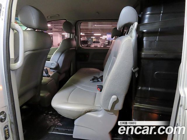 Hyundai Grand Starex 5-Seater VAN CVX Luxury 2012 — фото 7