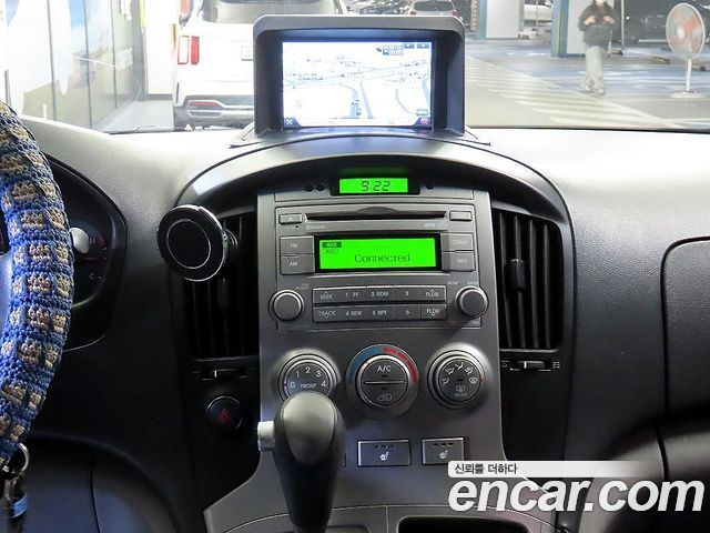 Hyundai Grand Starex 5-Seater VAN CVX Luxury 2012 — фото 15