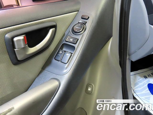 Hyundai Grand Starex 5-Seater VAN CVX Luxury 2012 — фото 17