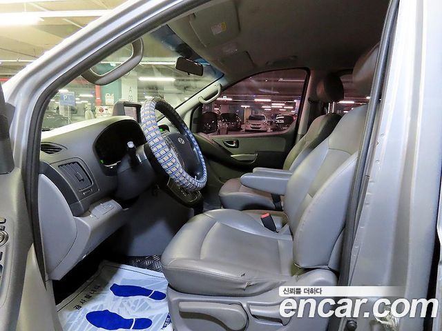 Hyundai Grand Starex 5-Seater VAN CVX Luxury 2012 — фото 22
